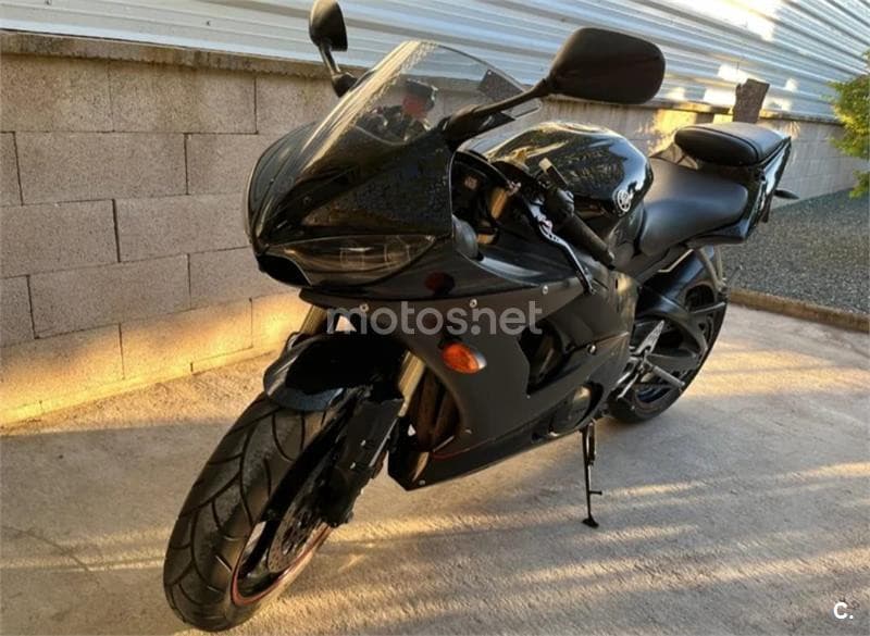 Yamaha YZF R6 – Vista 1