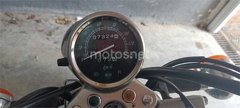 Suzuki Marauder 125 – Vista 3