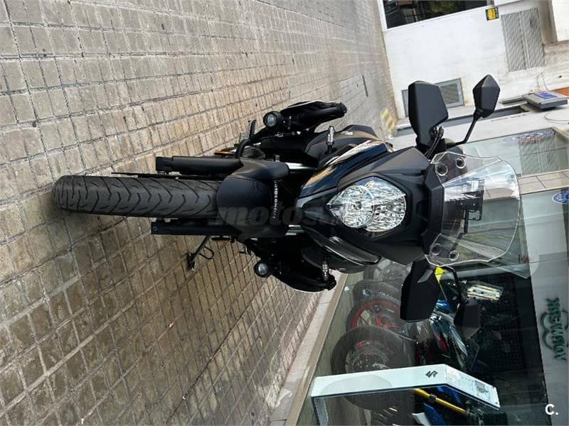 Suzuki V-Strom 650 ABS – Vista 11