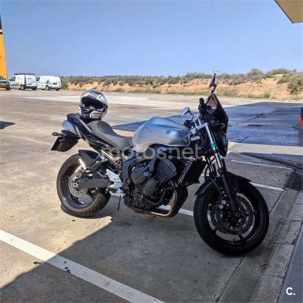 Yamaha FZ6 N S2 – Vista 2