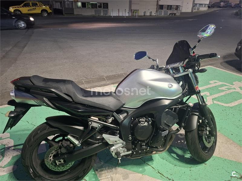 Yamaha FZ6 N S2 – Vista 7