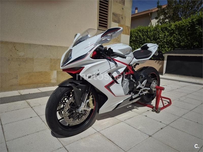 MV Agusta F3 675 – Vista 1