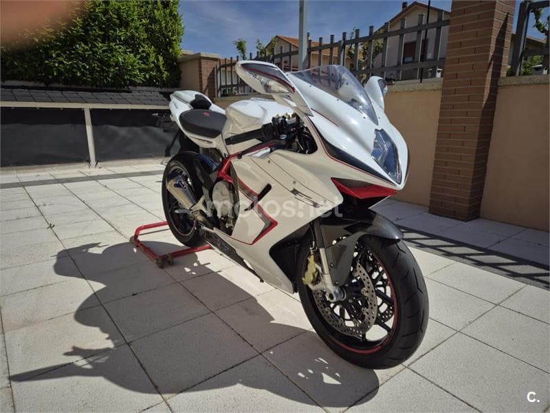 MV Agusta F3 675 – Vista 2