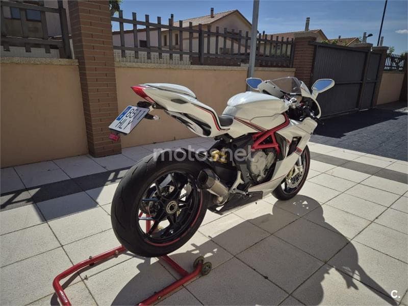 MV Agusta F3 675 – Vista 3