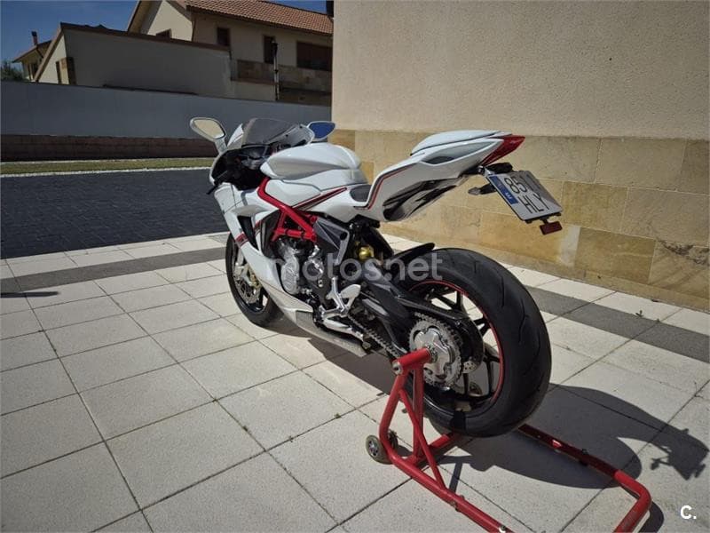 MV Agusta F3 675 – Vista 4