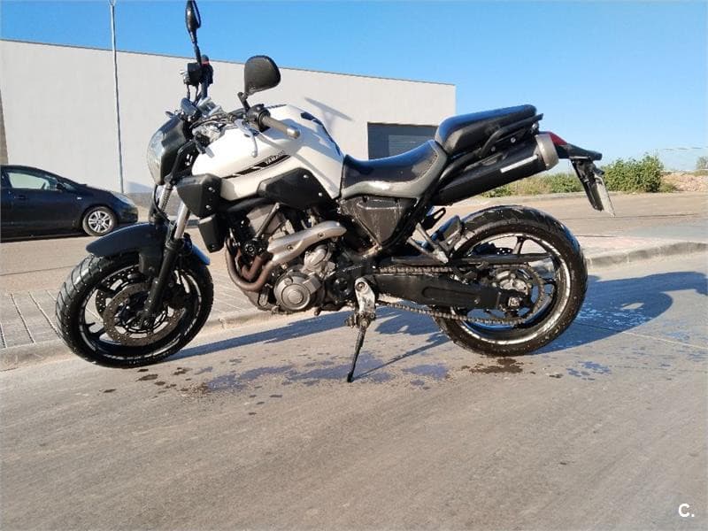 Yamaha MT-03 – Vista 1