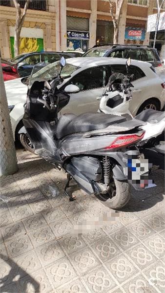 Kymco Grand Dink 300 – Vista 2