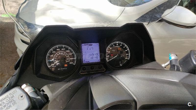 Kymco Grand Dink 300 – Vista 4