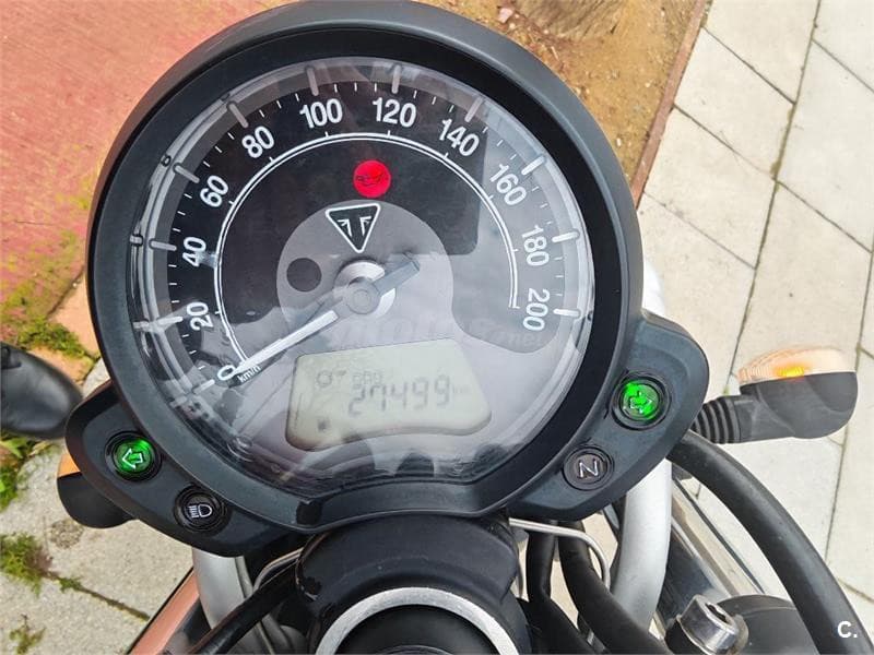 Triumph STREET SCRAMBLER – Vista 5