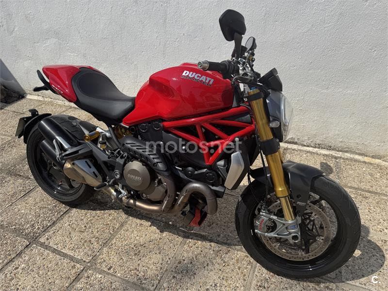 Ducati MONSTER 1200 S – Vista 3