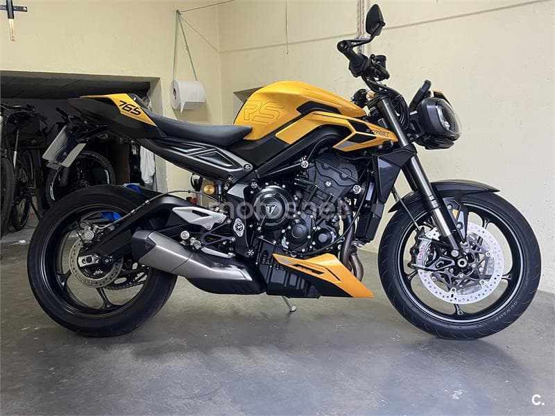 Triumph Street Triple 765 – Vista 1