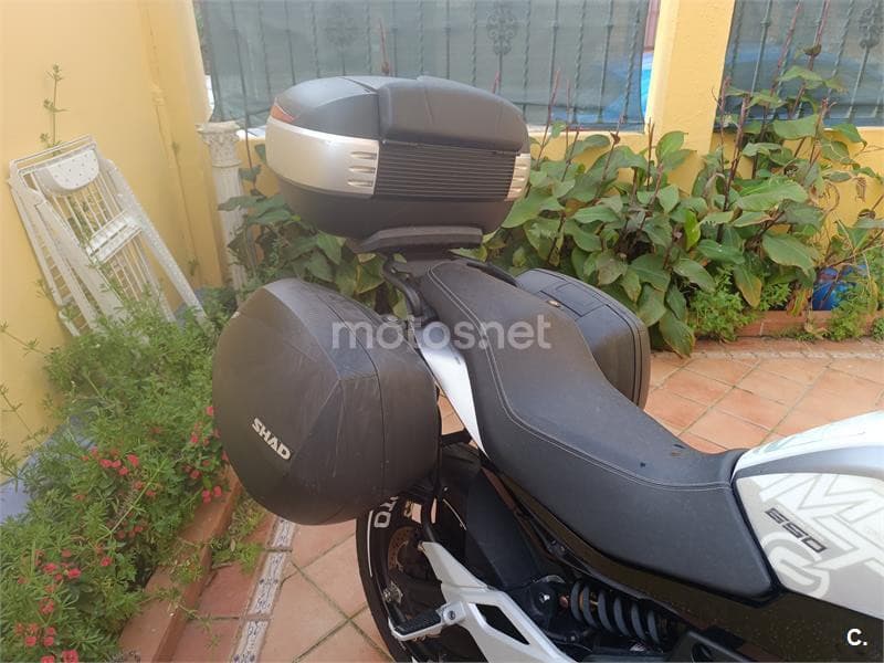 CFMOTO 650 MT – Vista 14