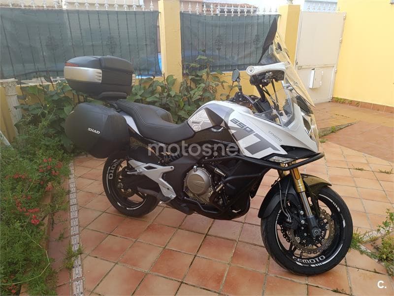 CFMOTO 650 MT – Vista 3