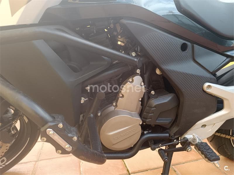 CFMOTO 650 MT – Vista 9