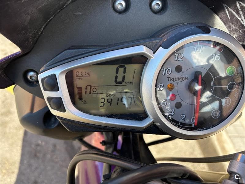 Triumph Street Triple – Vista 5