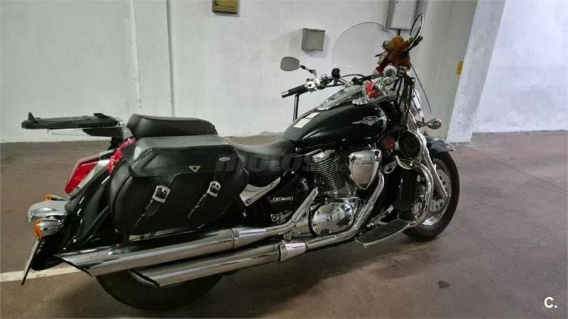 Suzuki Intruder C800C – Vista 4