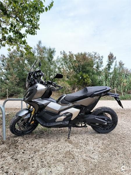 Honda X-ADV – Vista 3