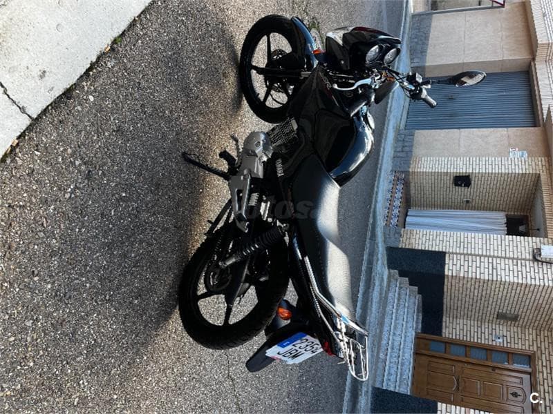 Yamaha YBR 125 – Vista 2