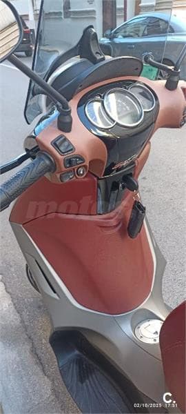 Piaggio Beverly Sport Touring 350 – Vista 8