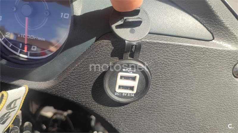 Honda VARADERO XL1000V C-ABS – Vista 14