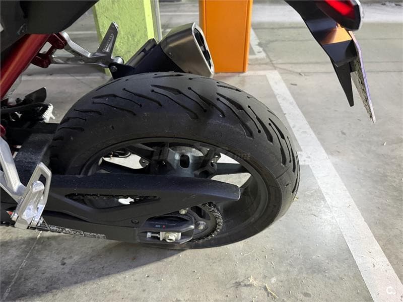 Honda CB 750 Hornet – Vista 4