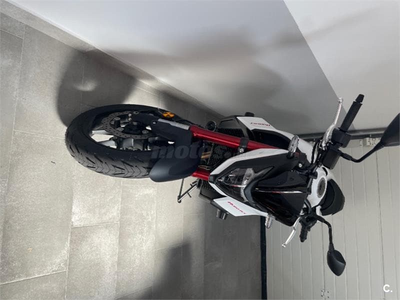 Honda CB 750 Hornet – Vista 5