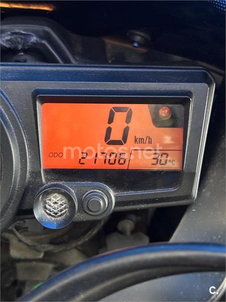 Suzuki GSX R750 – Vista 4