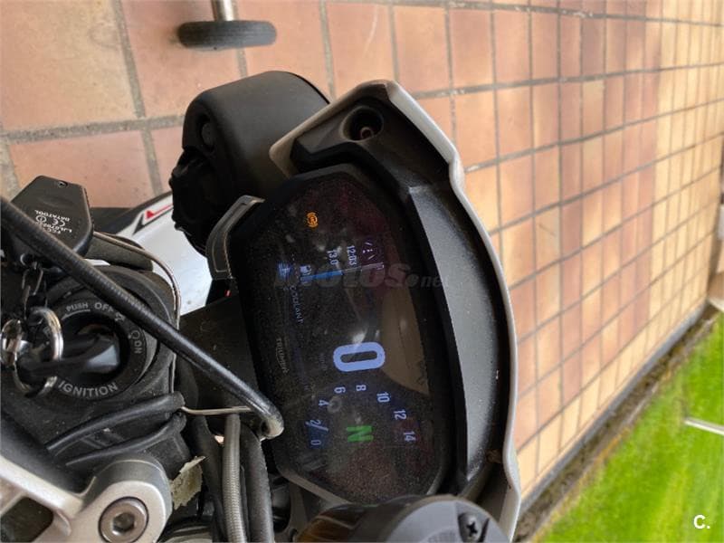 Triumph Street Triple – Vista 4