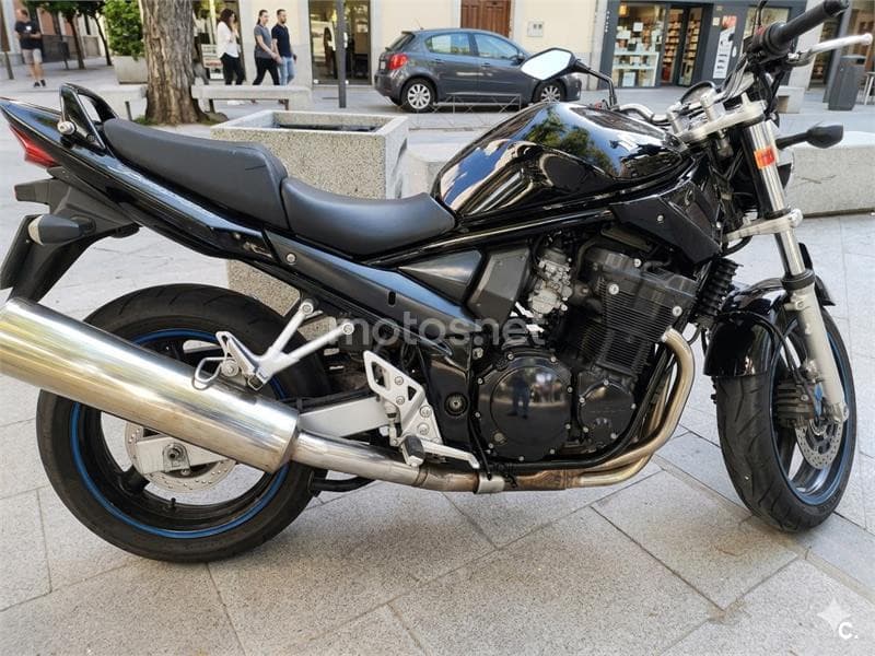 Suzuki GSF Bandit 650 – Vista 2