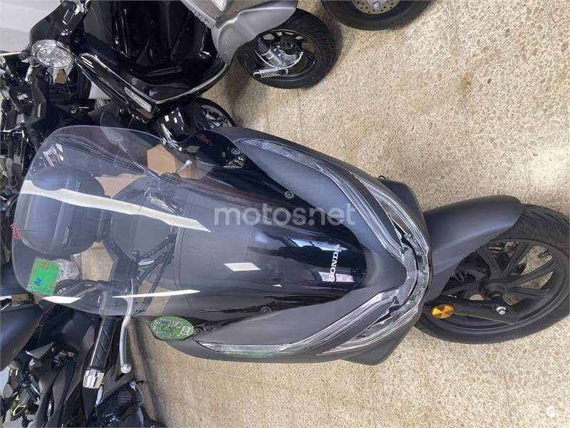 Honda PCX 125 – Vista 1