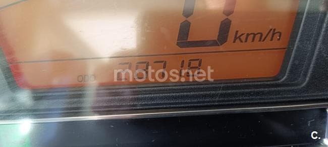 Suzuki BURGMAN 650 Executive – Vista 8