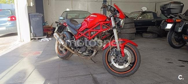 Ducati MONSTER 695 – Vista 4