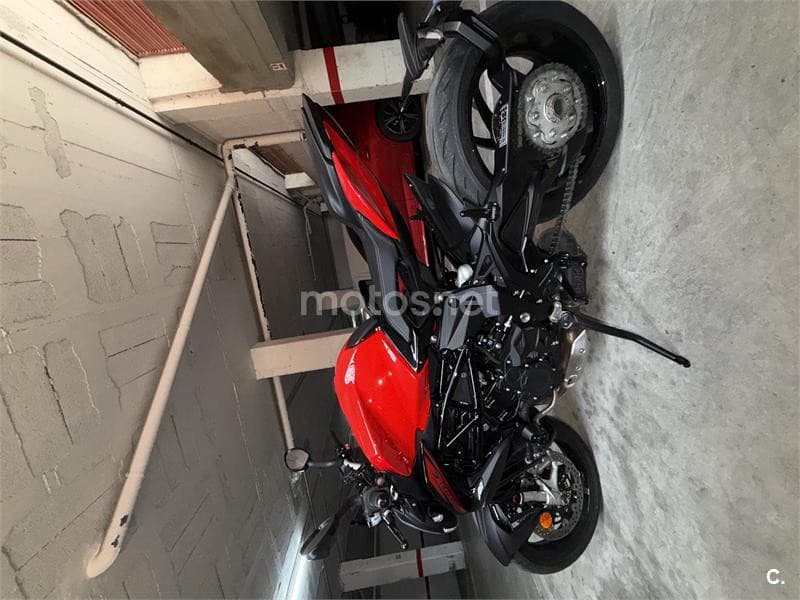 MV Agusta BRUTALE – Vista 3