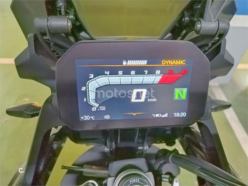 BMW F 750 – Vista 3