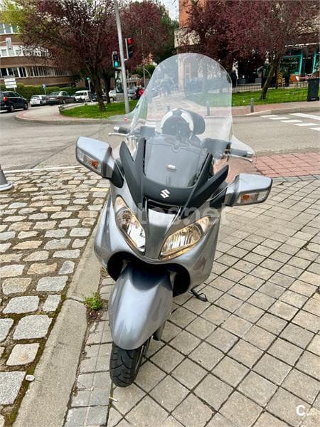 Suzuki BURGMAN 650 Executive – Vista 1