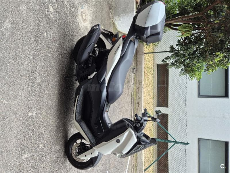 Yamaha NMAX – Vista 3