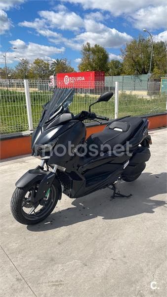 Yamaha XMAX 300 – Vista 4
