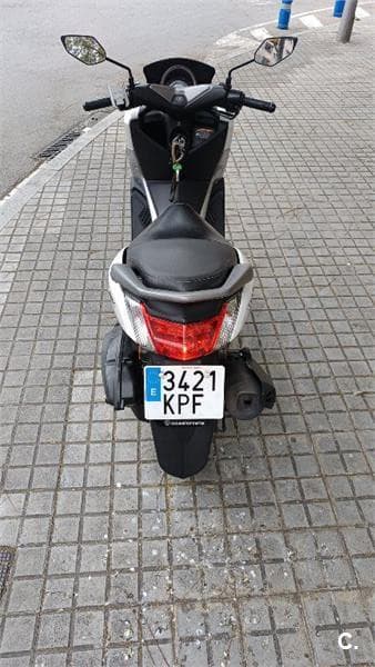 Yamaha XMAX 125 – Vista 5