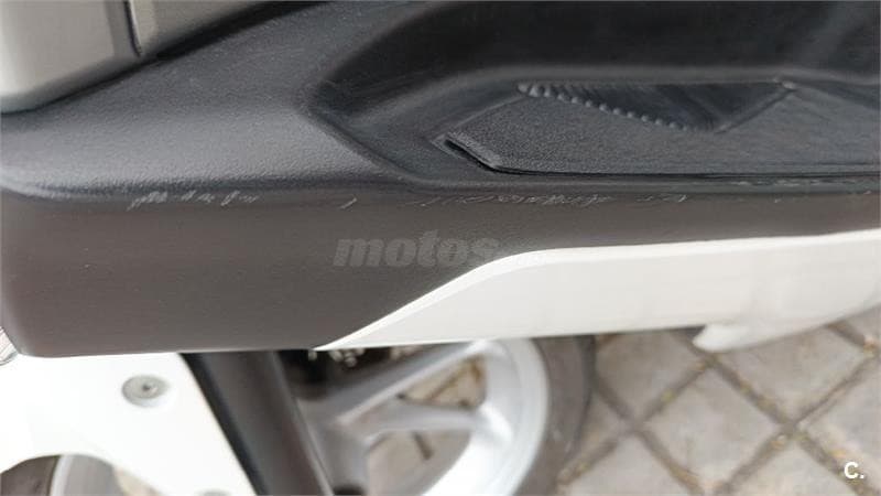 Yamaha XMAX 125 – Vista 7