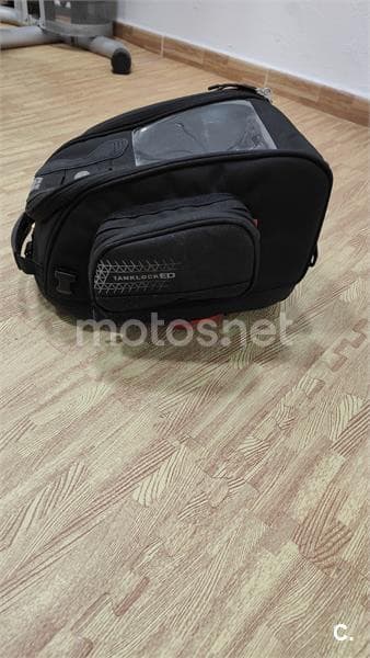 Suzuki V-Strom 1050 – Vista 13