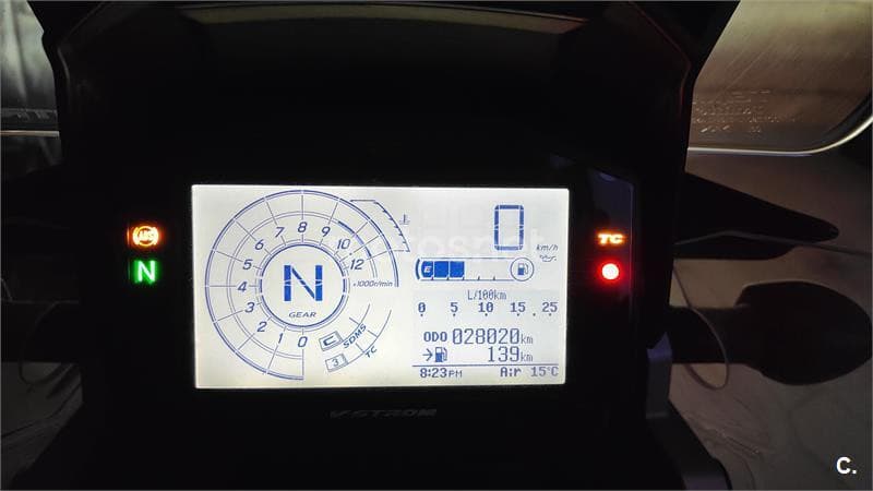 Suzuki V-Strom 1050 – Vista 10