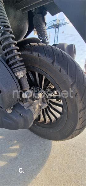 Piaggio Beverly 300 – Vista 12