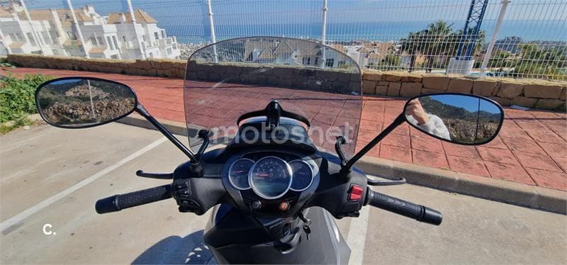 Piaggio Beverly 300 – Vista 4