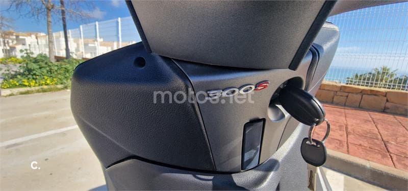 Piaggio Beverly 300 – Vista 5