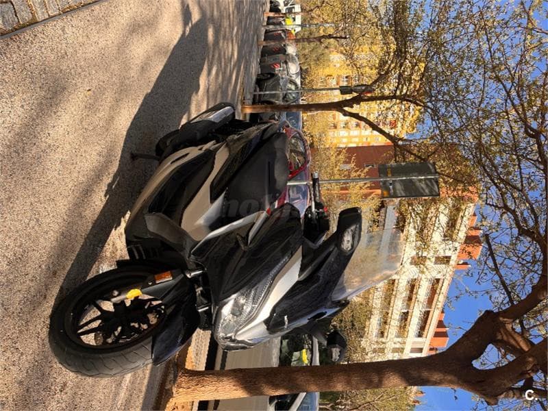 Honda Forza – Vista 3