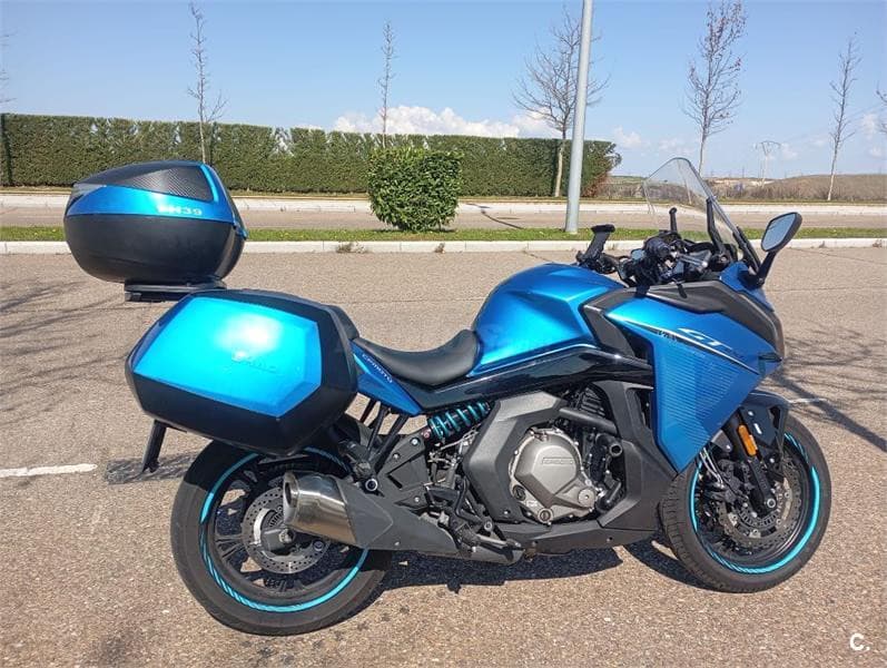 CFMOTO 400 NK – Vista 1