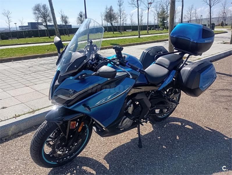 CFMOTO 400 NK – Vista 3