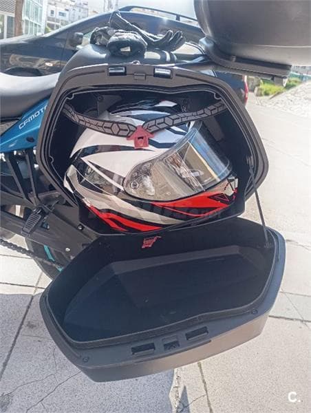 CFMOTO 400 NK – Vista 8