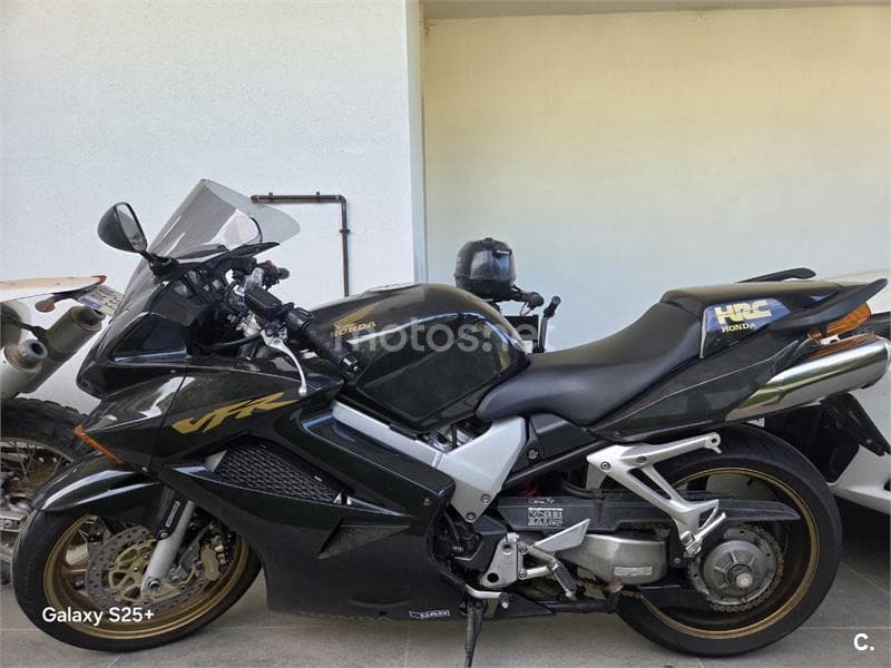 Honda VFR 800 FI ABS – Vista 1