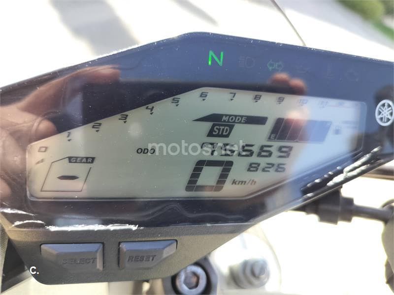 Yamaha MT 09 – Vista 10